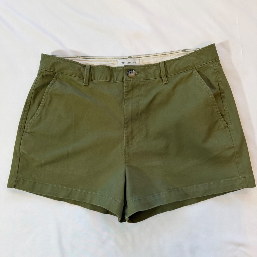 Olive Green Chino Shorts Size 12 Stretch Cotton Free Assembly Minimalist Preppy
